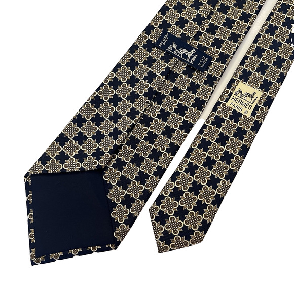 HERMÈS Silk Tie Men's 56.5x3.5" Navy Gold Geometric Foulard France 7642 TA - Picture 9 of 11
